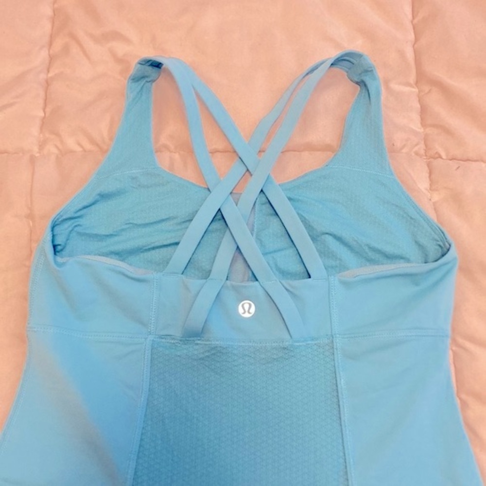 RARE! Lululemon Energy Tank Blue Moon ESTIMATED Size 4 - Picture 8 of 13